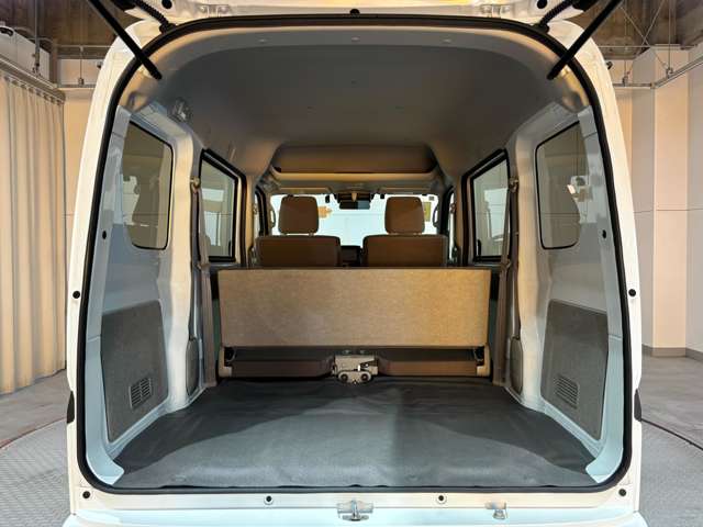 Nissan NV100 Clipper 10
