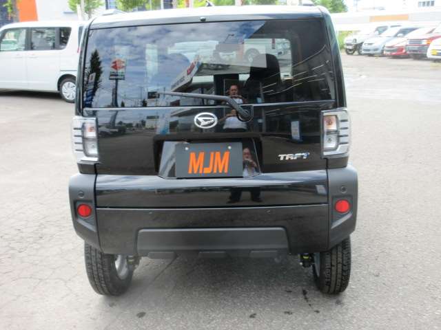 Daihatsu Taft 6