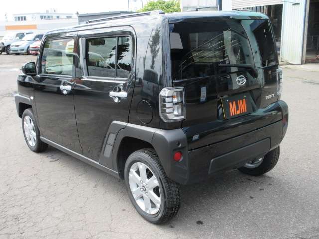 Daihatsu Taft 7