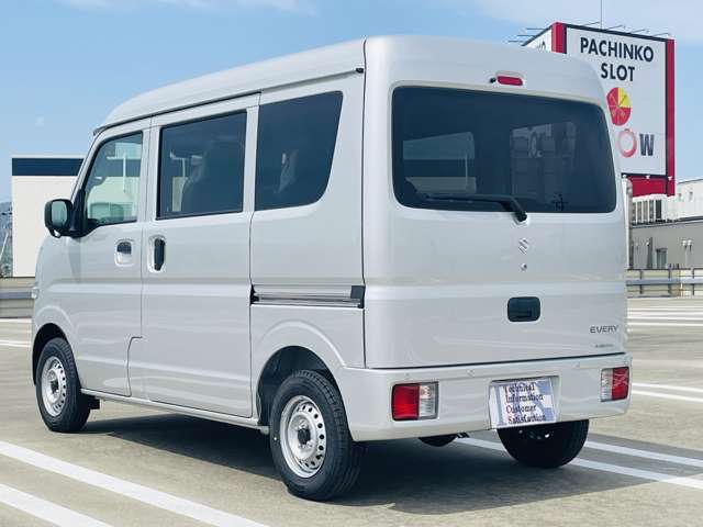 Suzuki Every 8