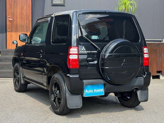 Mitsubishi Pajero Mini 11