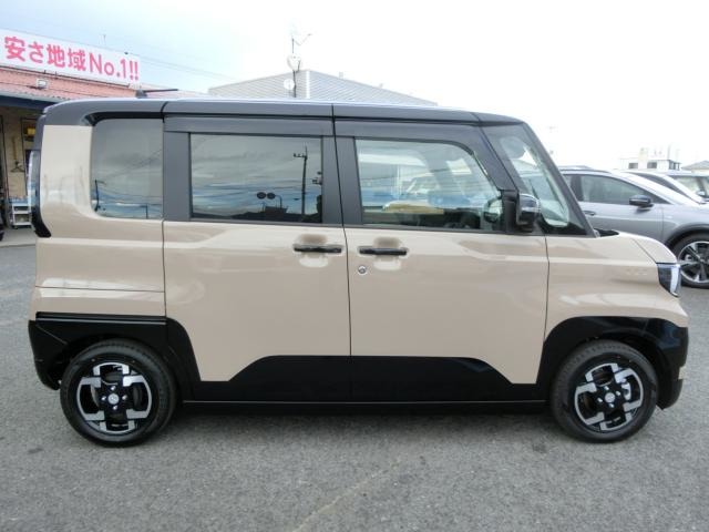 Mitsubishi Delica Mini 8