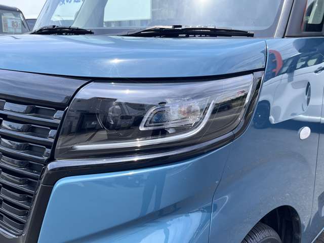Suzuki Spacia Base 11