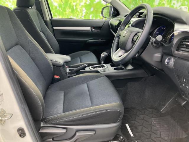 Toyota Hilux 2