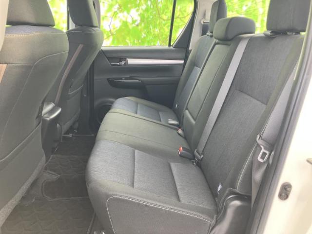 Toyota Hilux 9