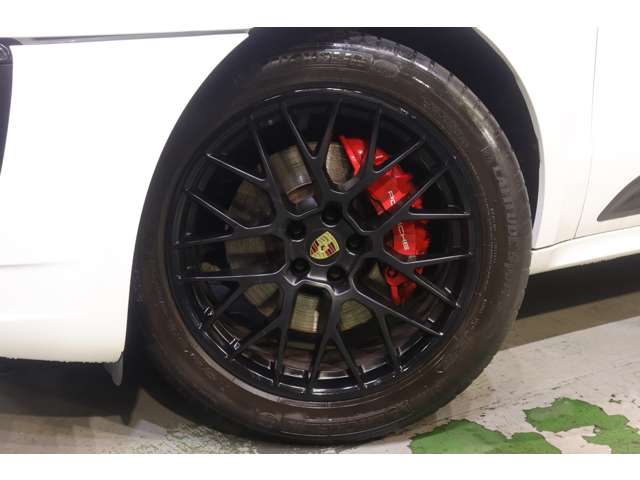 Porsche Macan 11
