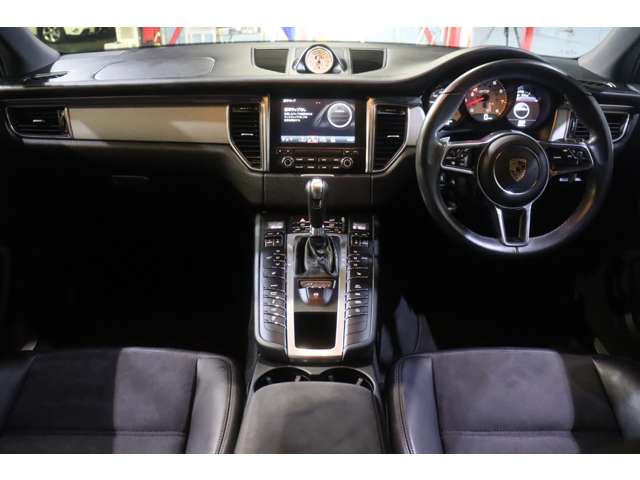 Porsche Macan 5