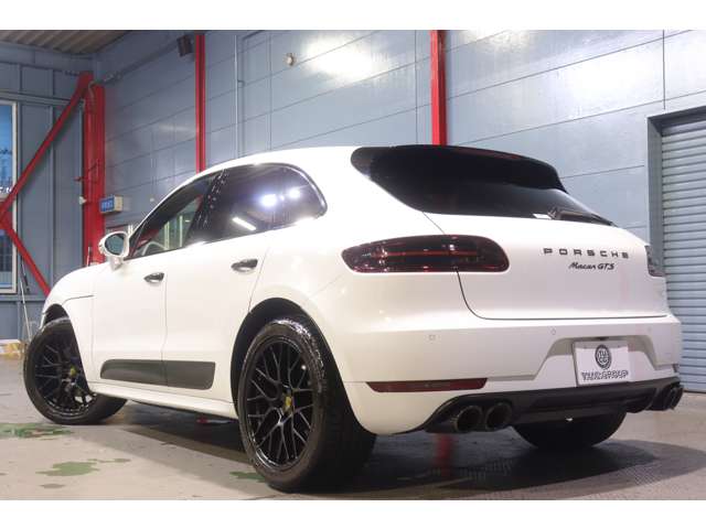 Porsche Macan 6