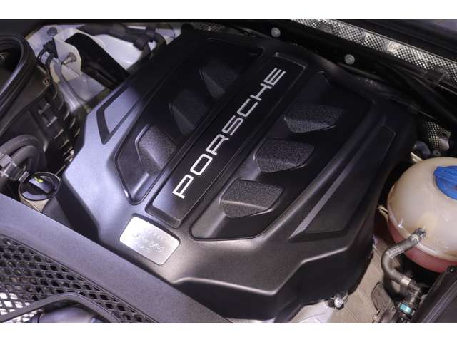 Porsche Macan 9