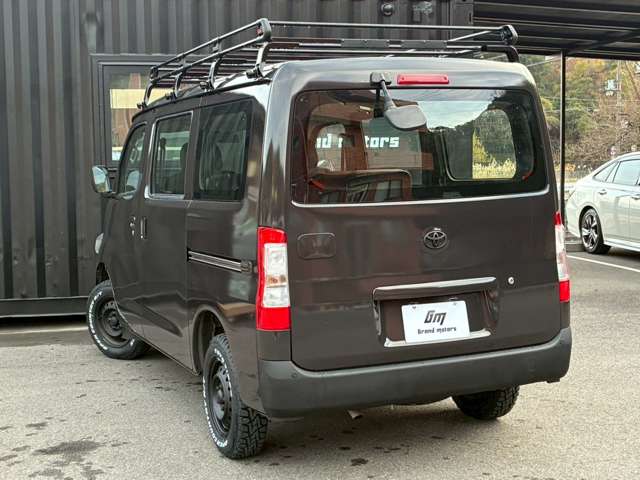 Toyota Town Ace Van 3