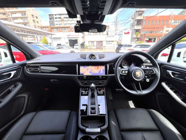 Porsche Macan 9