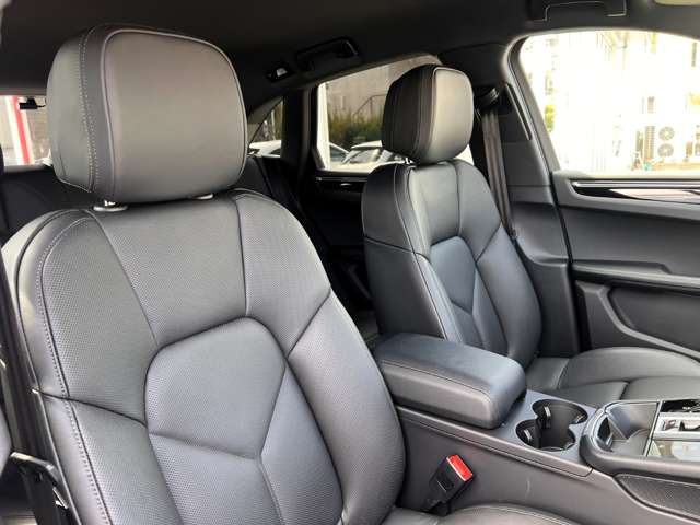 Porsche Macan 10
