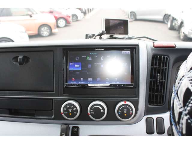 Mitsubishi Fuso Canter 11