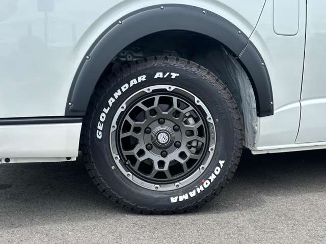 Toyota Hiace Van 12