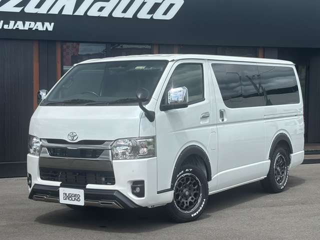 Toyota Hiace Van 4