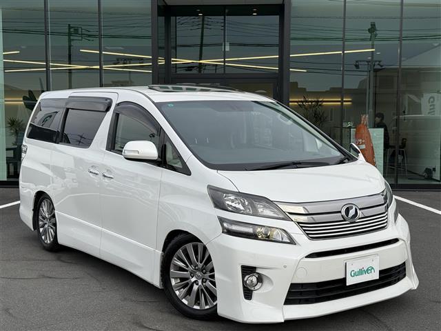 Toyota Vellfire 4