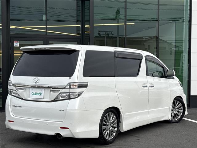 Toyota Vellfire 8