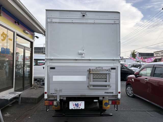 Mazda Bongo Truck 6