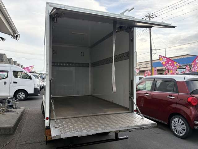 Mazda Bongo Truck 8