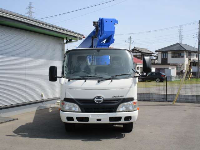 Hino Dutro 4
