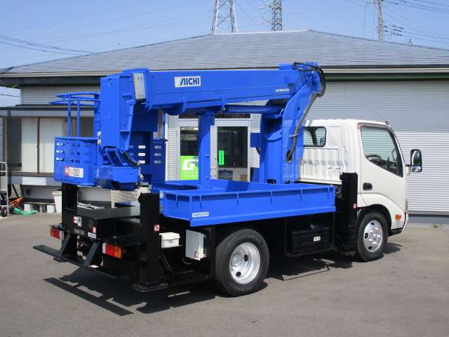 Hino Dutro 7