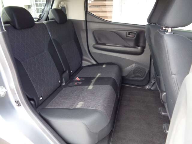 Mitsubishi eK X 6