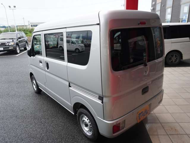 Suzuki Every 8