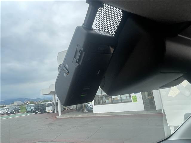 Toyota Hiace Van 9