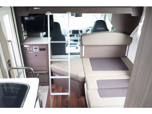 Toyota Camroad 6