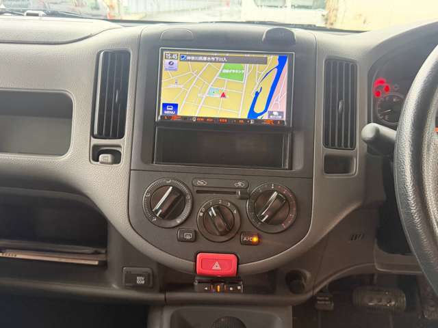 Nissan AD 11
