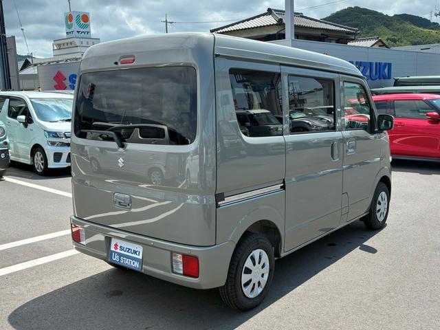 Suzuki Every 8