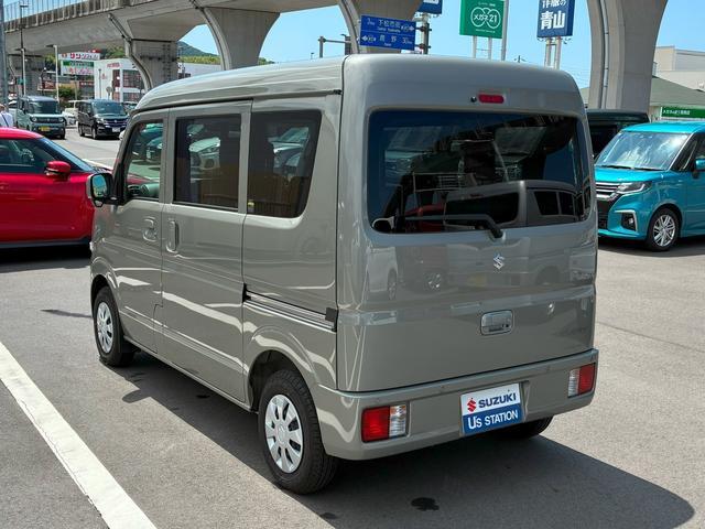 Suzuki Every 9
