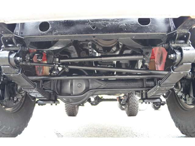Toyota Land Cruiser 60 8