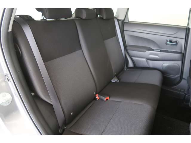 Mitsubishi RVR 12