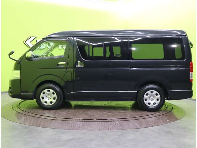 Toyota Regius Ace 11