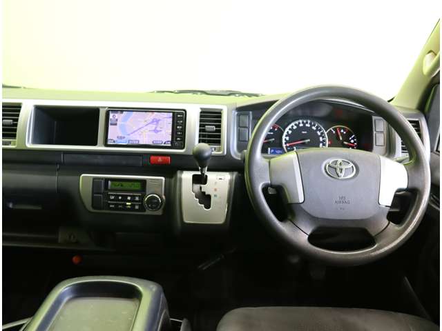 Toyota Regius Ace 5