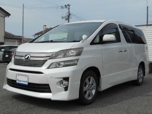 Toyota Vellfire 2