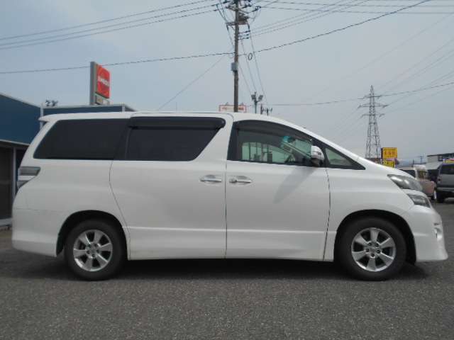 Toyota Vellfire 5