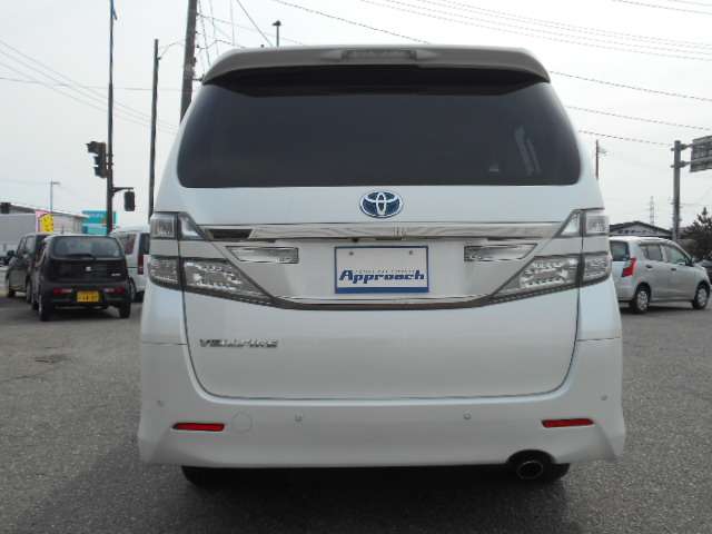 Toyota Vellfire 8