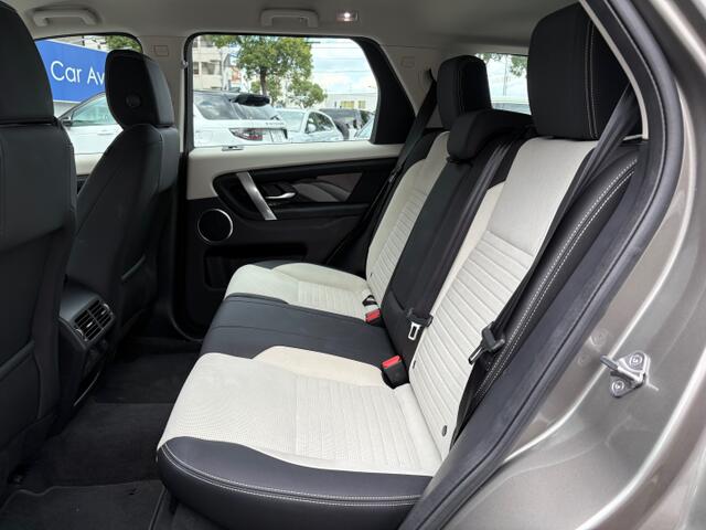 Land Rover Discovery Sport 5