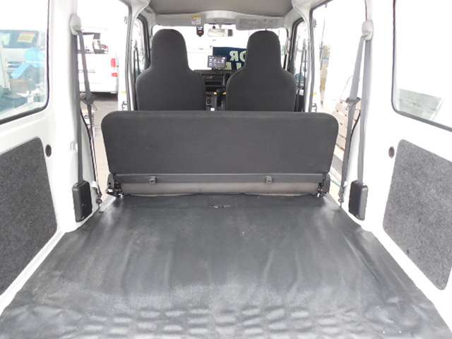 Daihatsu Hijet Cargo 7
