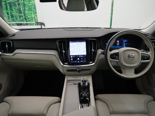 Volvo V60 Cross Country 2