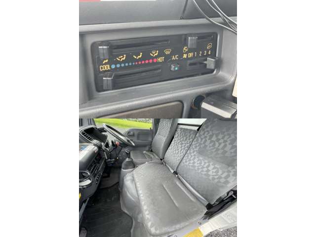 Isuzu Elf 11