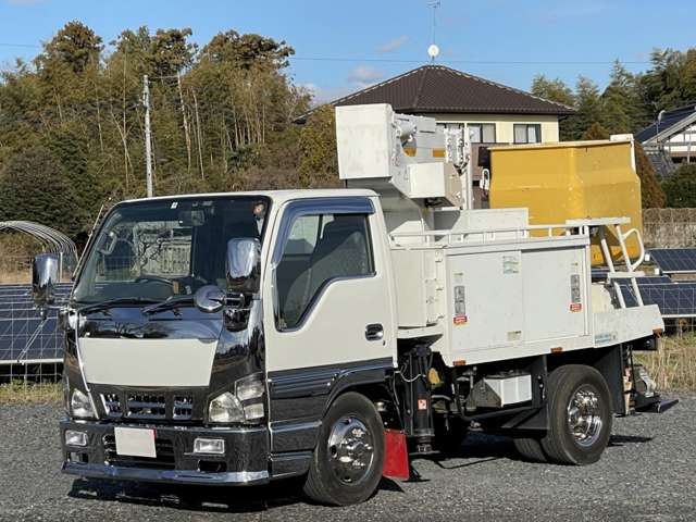 Isuzu Elf 3