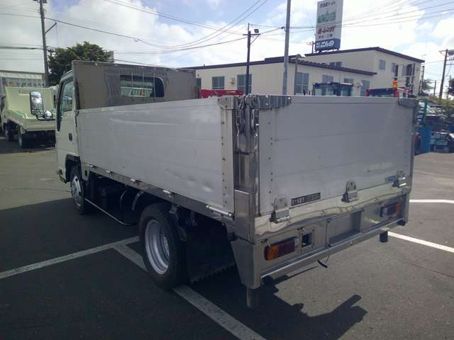 Isuzu Elf 5