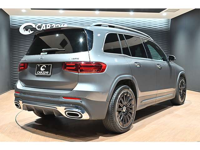 Mercedes-Benz GLB 5