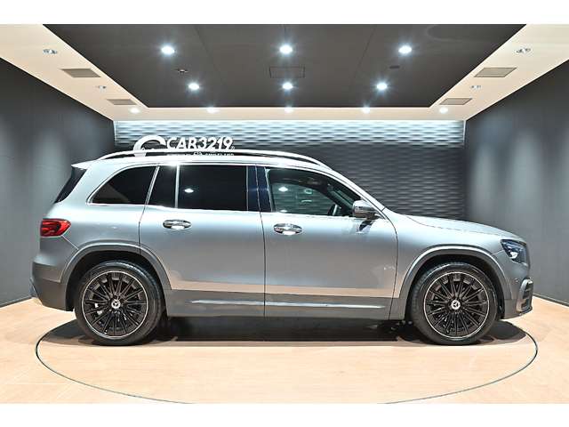 Mercedes-Benz GLB 8