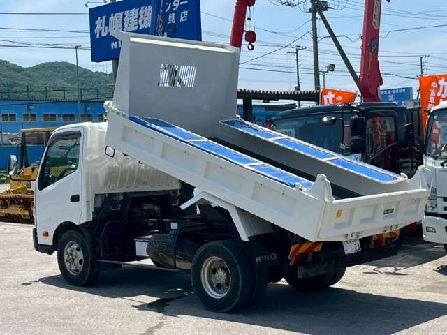 Hino Dutro 12
