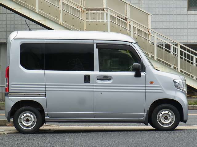 Honda N-VAN 12