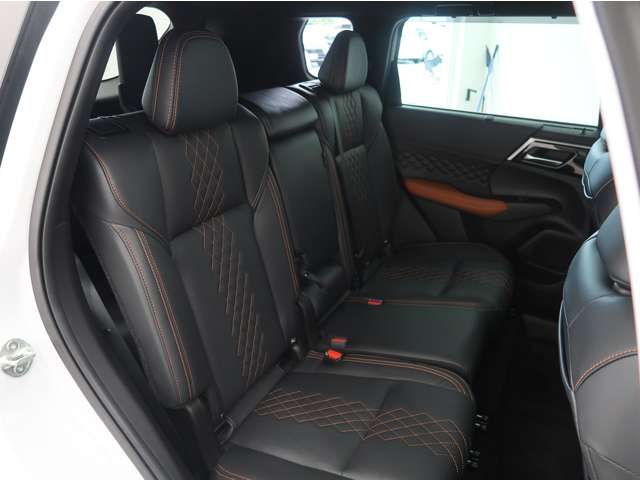 Mitsubishi Outlander 7
